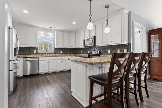 97 Valley Glen, Trenton, GA 30752