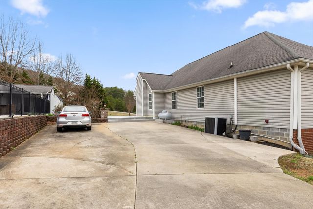 97 Valley Glen, Trenton, GA 30752