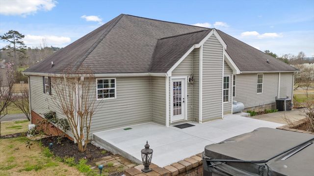 97 Valley Glen, Trenton, GA 30752