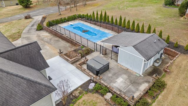 97 Valley Glen, Trenton, GA 30752