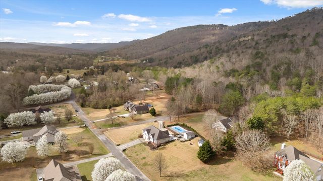 97 Valley Glen, Trenton, GA 30752