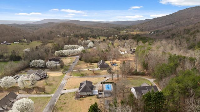 97 Valley Glen, Trenton, GA 30752