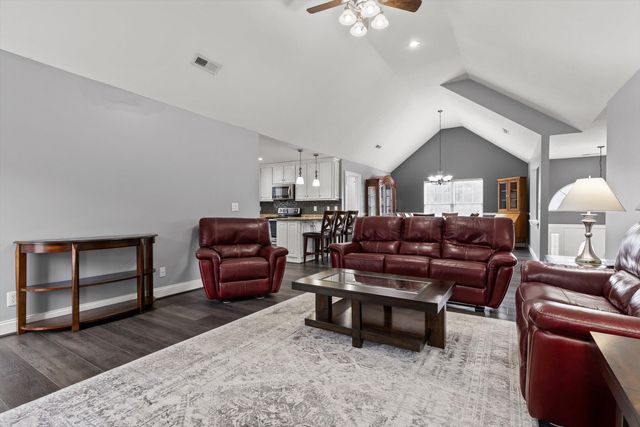 97 Valley Glen, Trenton, GA 30752