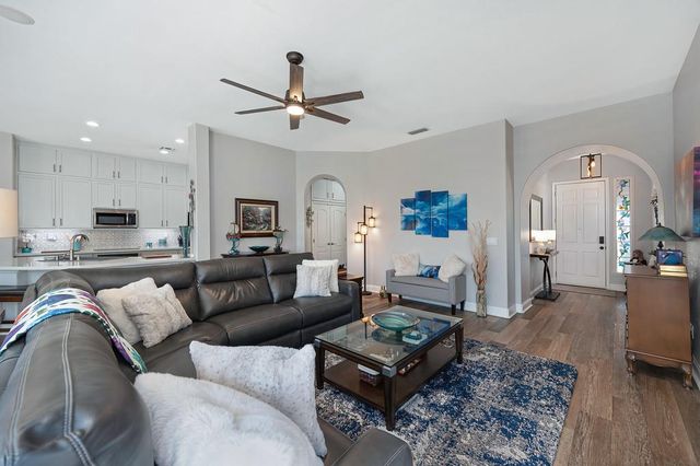 784 Morningside Dr, Folsom, CA 95630