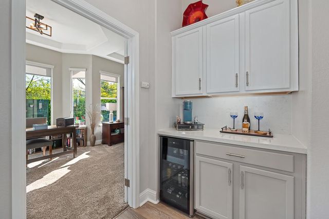 784 Morningside Dr, Folsom, CA 95630