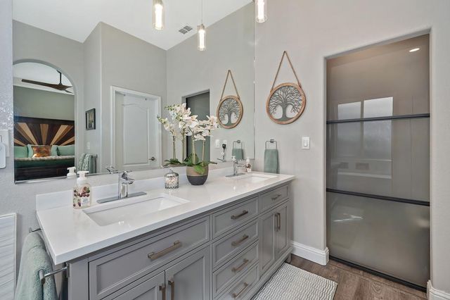 784 Morningside Dr, Folsom, CA 95630