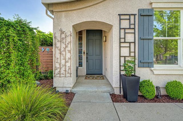 784 Morningside Dr, Folsom, CA 95630