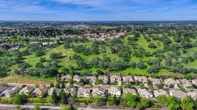 784 Morningside Dr, Folsom, CA 95630