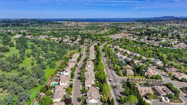 784 Morningside Dr, Folsom, CA 95630