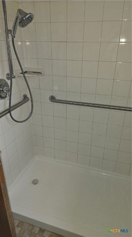 3401 Redwood Drive, Victoria, TX 77901