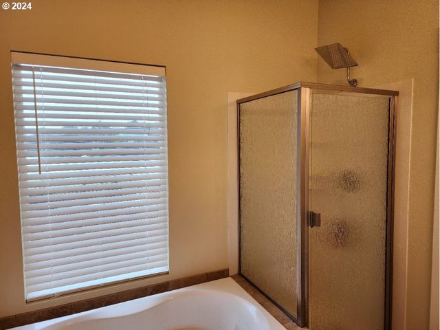 654 MADRONA Ave, Port Orford, OR 97465