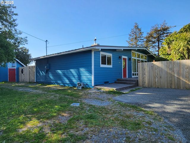 654 MADRONA Ave, Port Orford, OR 97465