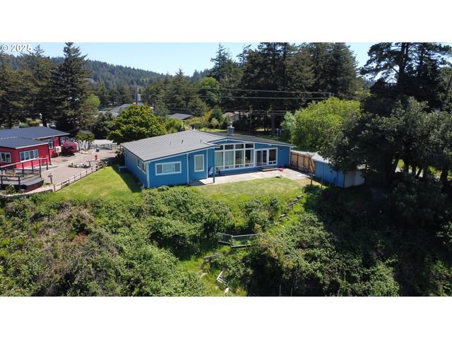 654 MADRONA Ave, Port Orford, OR 97465