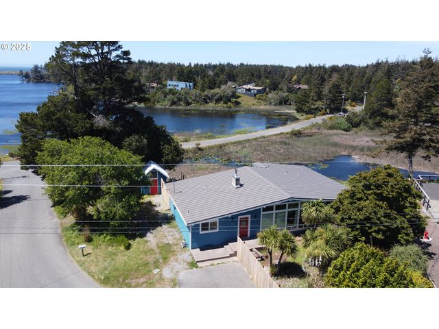 654 MADRONA Ave, Port Orford, OR 97465