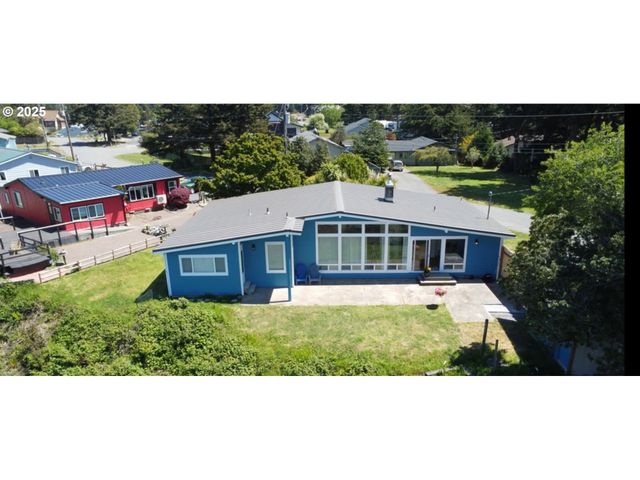 654 MADRONA Ave, Port Orford, OR 97465