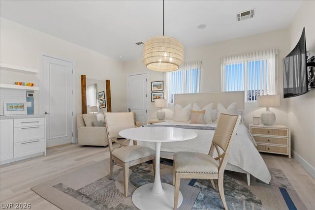 8455 Stange Avenue, Las Vegas, NV 89129