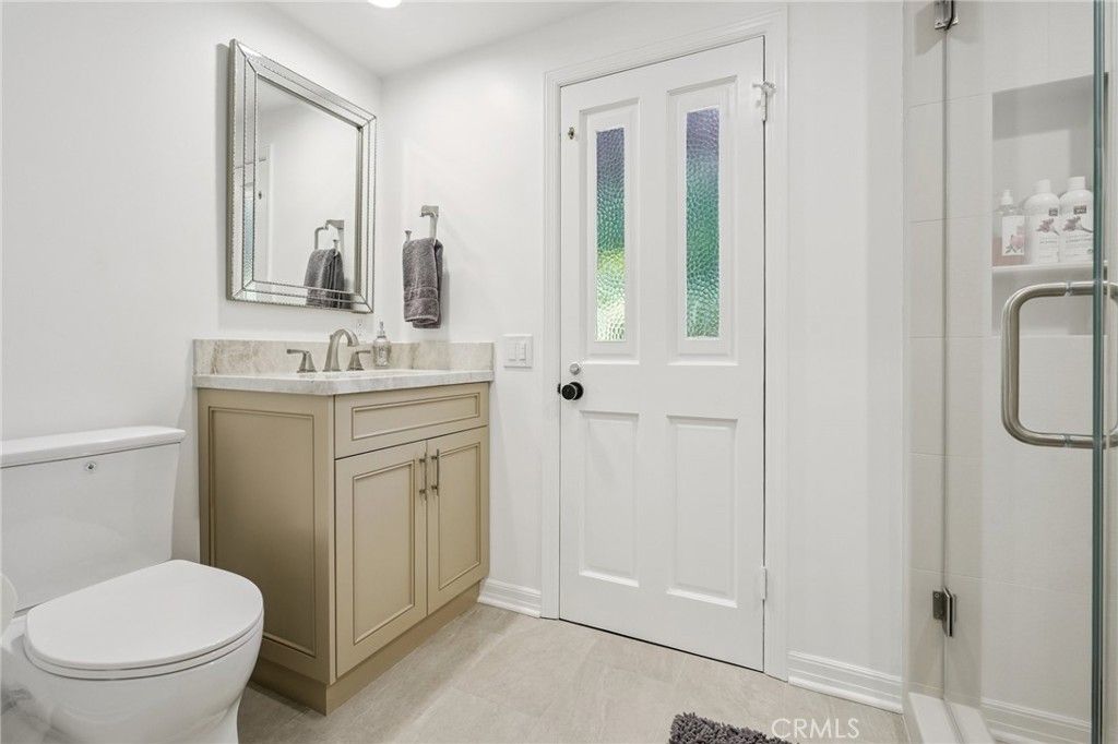 Image 31 of property listing at 15815 Castlewoods Drive, Sherman Oaks, CA 91403