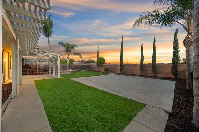 27876 Post Oak, Murrieta, CA 92562