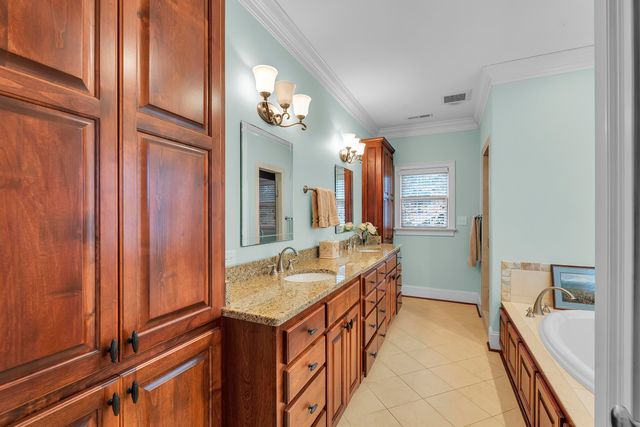 215 S Carleila Lake Way, Spartanburg, SC 29307