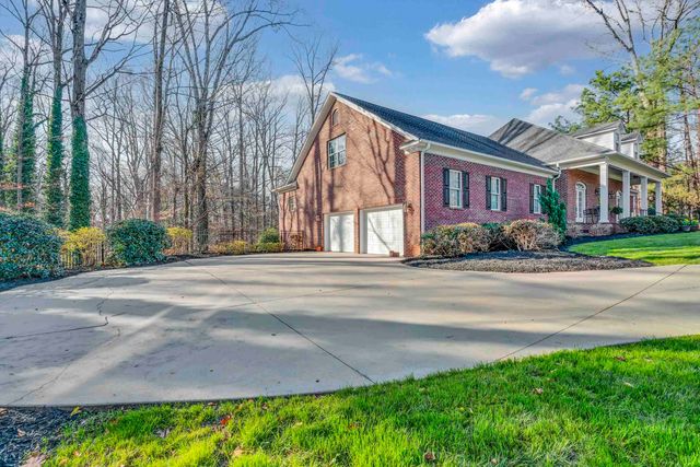 215 S Carleila Lake Way, Spartanburg, SC 29307