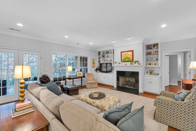 215 S Carleila Lake Way, Spartanburg, SC 29307