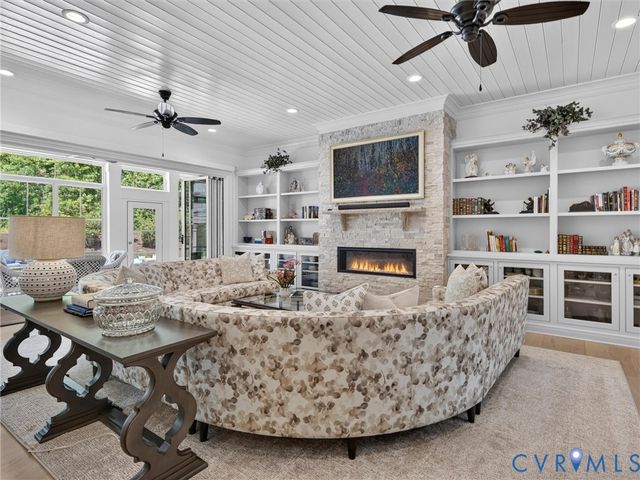 12417 Bluffton Ridge Ct, Goochland, VA 23238