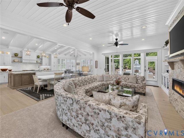 12417 Bluffton Ridge Ct, Goochland, VA 23238
