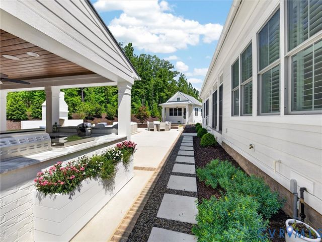 12417 Bluffton Ridge Ct, Goochland, VA 23238