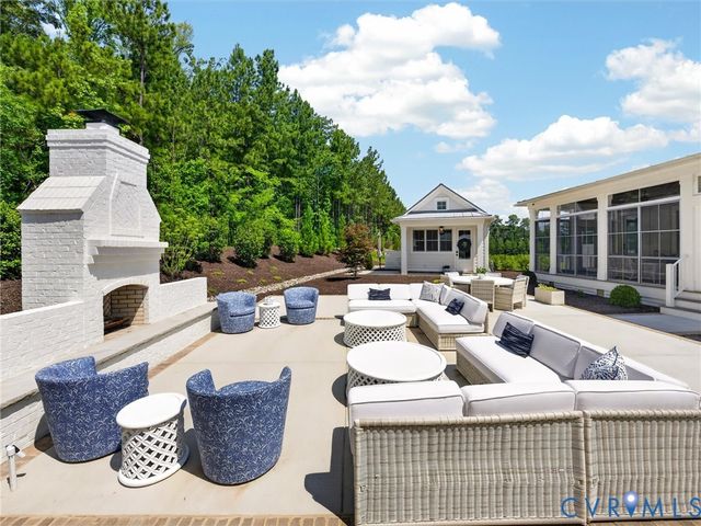 12417 Bluffton Ridge Ct, Goochland, VA 23238