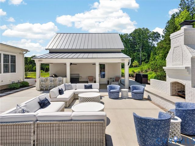 12417 Bluffton Ridge Ct, Goochland, VA 23238
