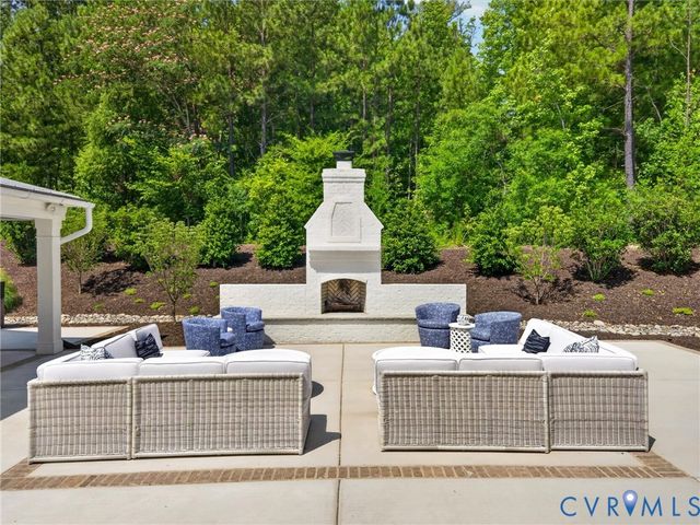 12417 Bluffton Ridge Ct, Goochland, VA 23238