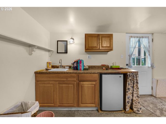 97 DRESDEN St, Astoria, OR 97103