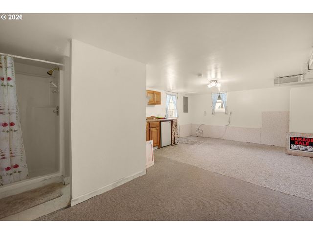 97 DRESDEN St, Astoria, OR 97103