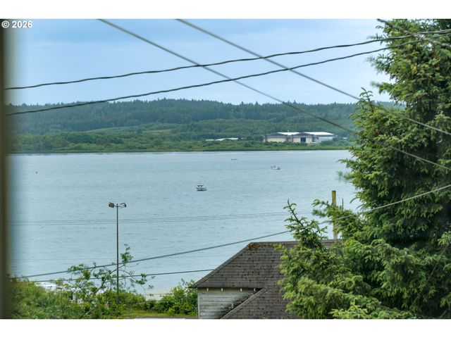 97 DRESDEN St, Astoria, OR 97103