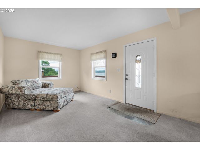 97 DRESDEN St, Astoria, OR 97103