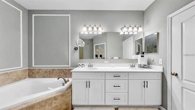 2773 VIA CIPRIANI 1330B, Clearwater, FL 33764