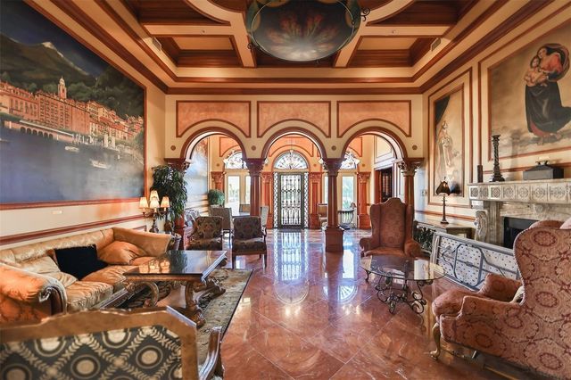 2773 VIA CIPRIANI 1330B, Clearwater, FL 33764