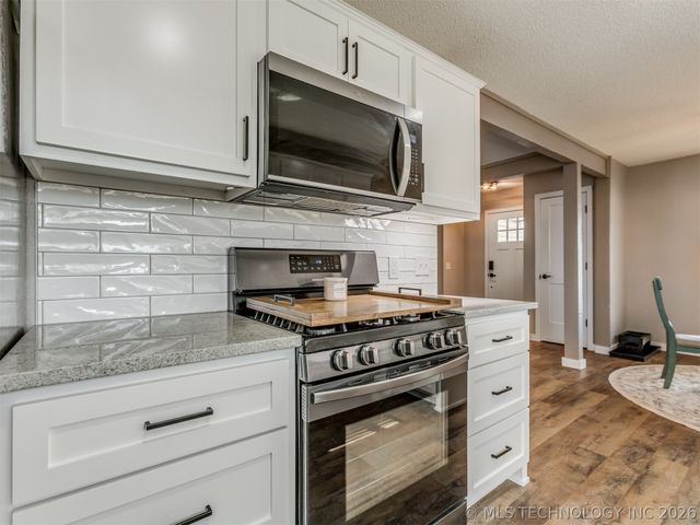 12022 E 85th Street N, Owasso, OK 74055