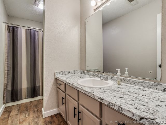 12022 E 85th Street N, Owasso, OK 74055