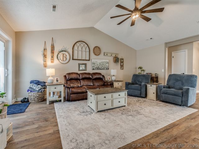 12022 E 85th Street N, Owasso, OK 74055