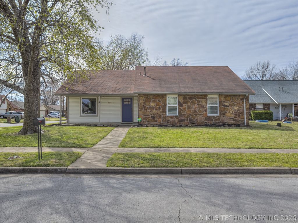 12022 E 85th Street N, Owasso, OK 74055