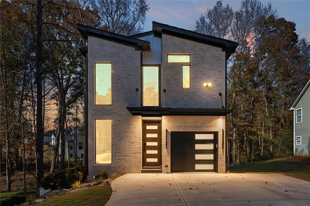 752 Crystal Bay Road, Villa Rica, GA 30180