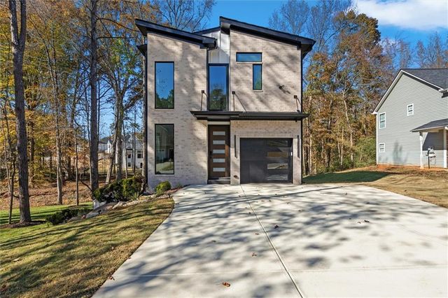 752 Crystal Bay Road, Villa Rica, GA 30180