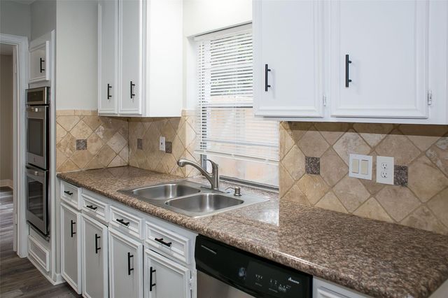 12723 Ravensway Drive, Cypress, TX 77429
