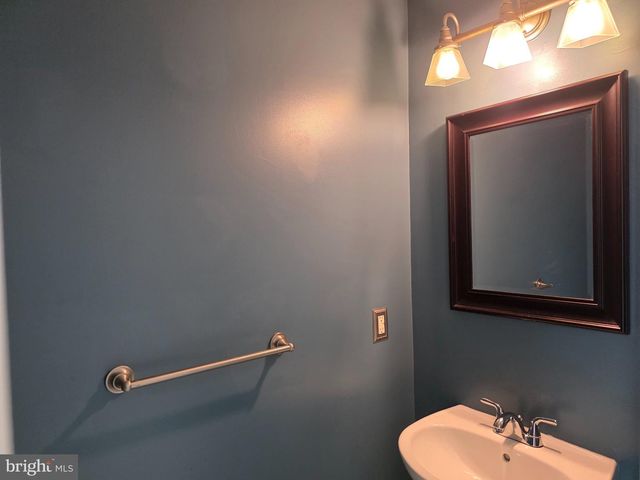 2608 STOKES RD, Mount Laurel, NJ 08054