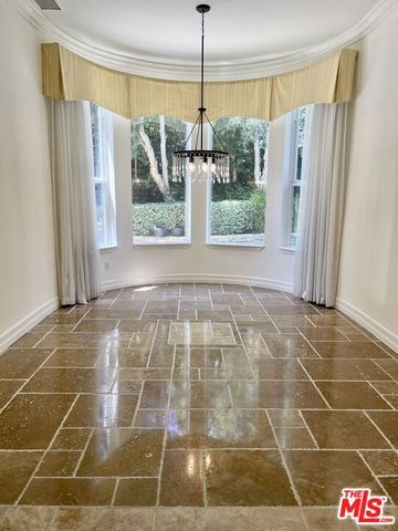 991 Deerhill Road, Oak Park, CA 91377