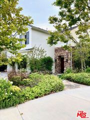 991 Deerhill Road, Oak Park, CA 91377