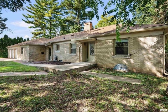 660 18TH Avenue, East Moline, IL 61244