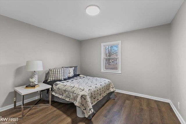 7205 Williams Lake Road, Waterford, MI 48329