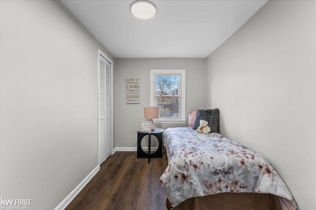 7205 Williams Lake Road, Waterford, MI 48329